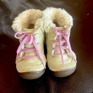 New never worn Baby STRIDE RITE BOOTS 5M